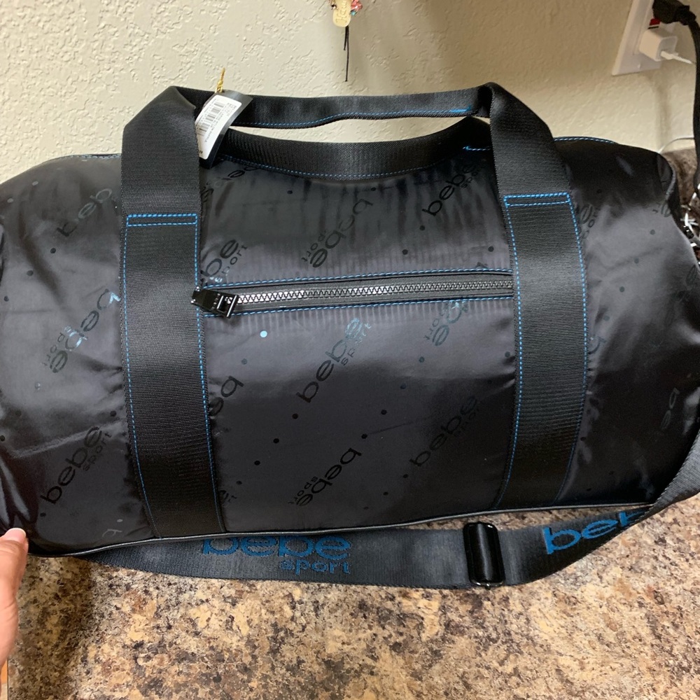 NWT Bebe Becca Large Duffle Bag - Picture 6 of 8